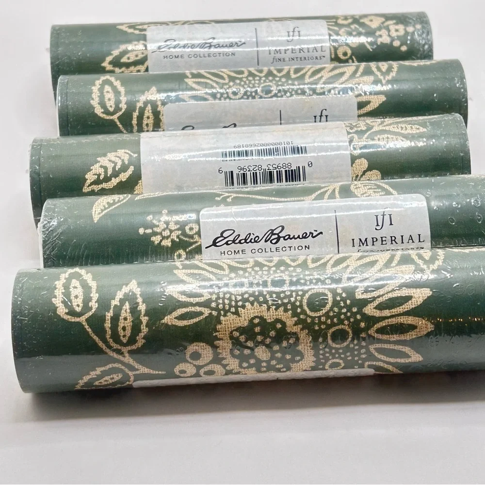 Eddie Bauer Home Collection Green and Cream Boarder (5) Rolls NWT Item#EB5134B
